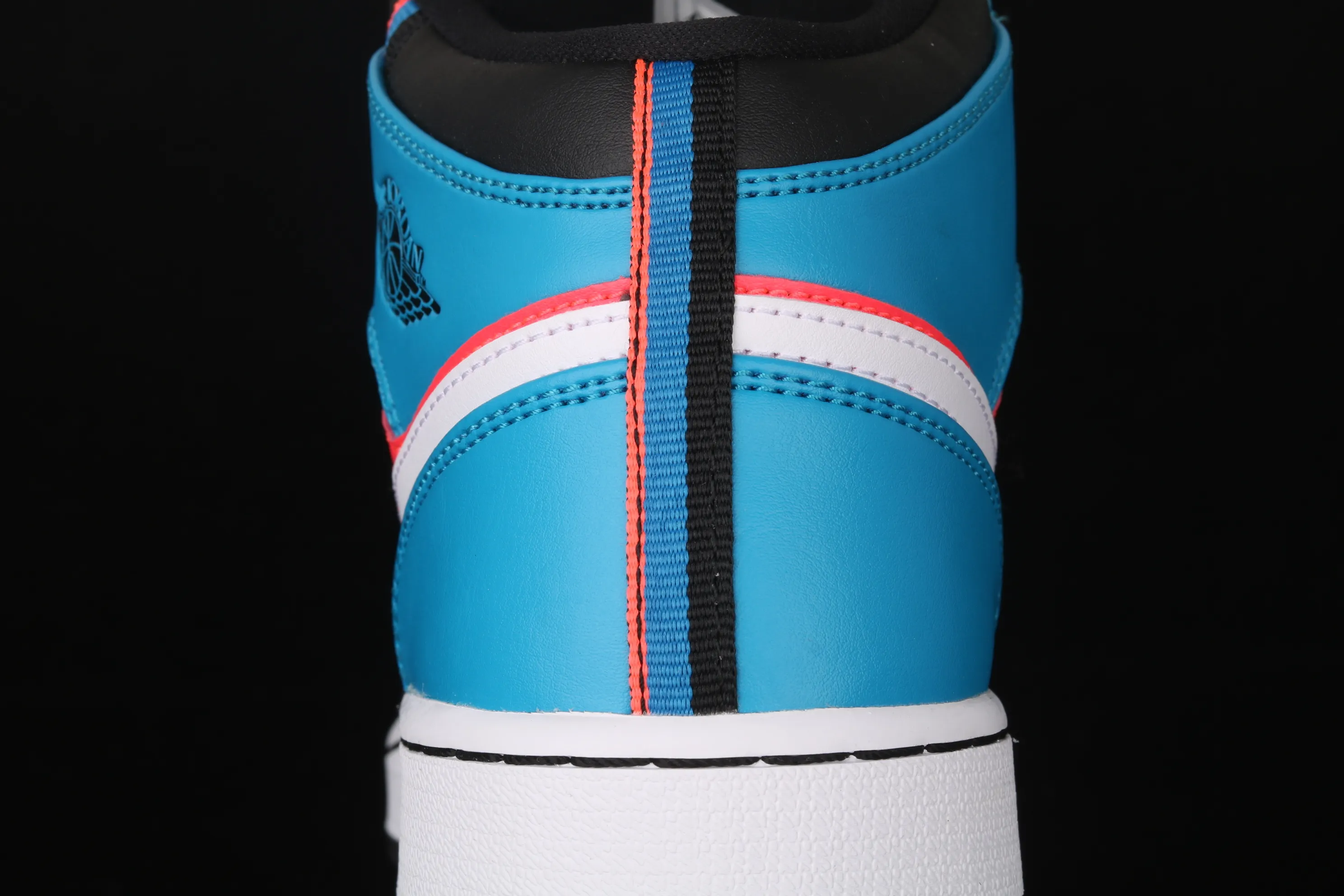 All categories Air Jordan Jordan series basketball shoes Air Jordan 1 Mid Air Jordan1 Mid Game Time AJ1 Joe 1 Zhongbang basketball shoes CV4891-001